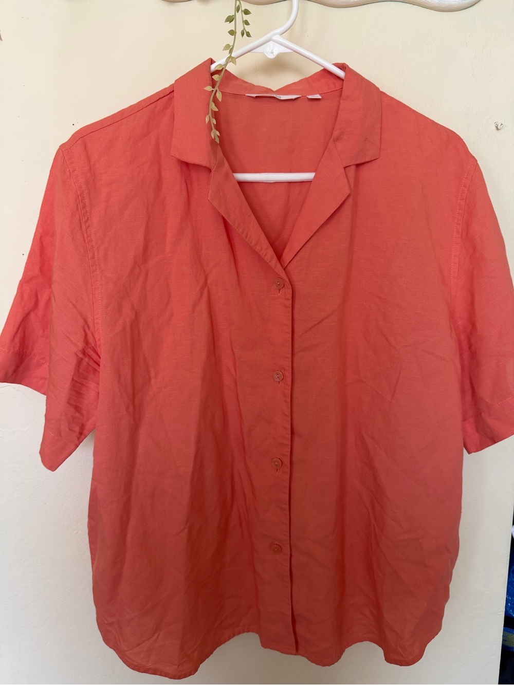 Uniqlo Coral Rayon And linen Blend Short-Sleeve Button Down Shirt - Picture 1 of 8
